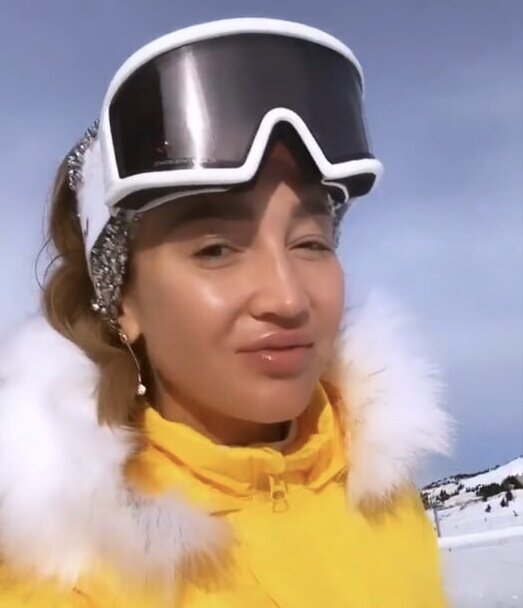 Бузова у себя в Инстаграм 