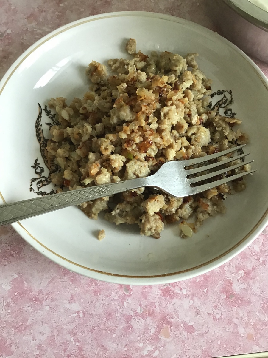 Мясная начинка, щедро обжаренная с луком