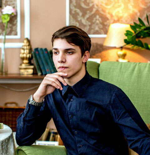 Владислав Бахов