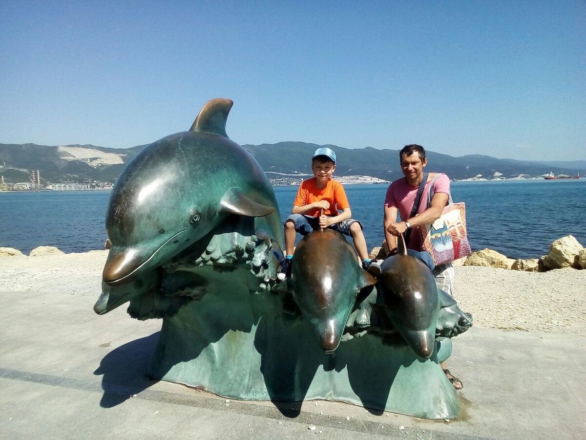 Мы с сыном на набережной г. Новороссийска