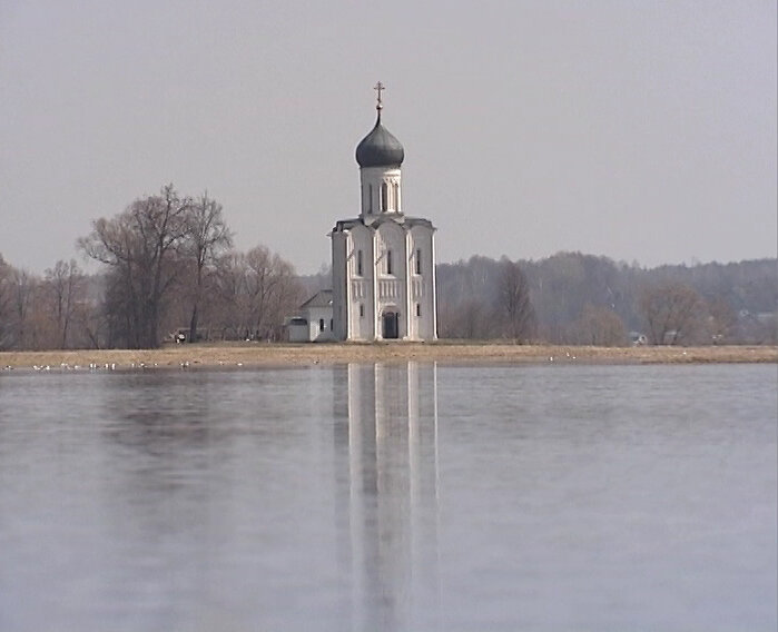 Храм Покрова на Нерли разлив