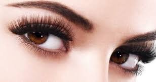 Красивые глаза - залог успеха.