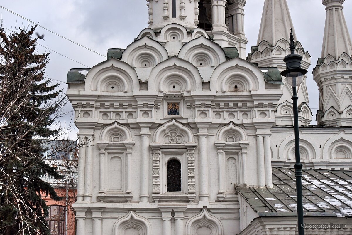 Храм богородицы в москве. Церковь Рождества в Путинках в Москве 1649 1652. Церковь Рождества Богородицы в Путинках в Москве детали. Церковь Рождества Богородицы в Путинках фасад. Храм Рождества Пресвятой Богородицы в Путинках план.