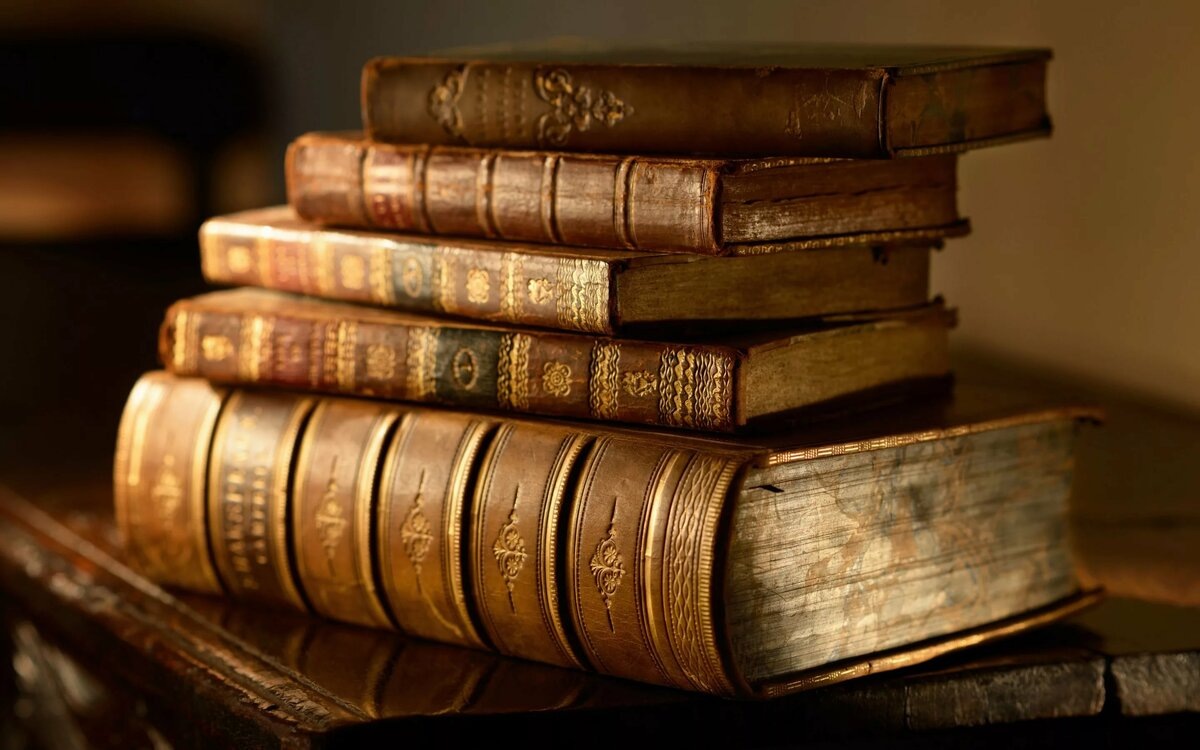 Ничто не сравнится с тем теплом , которое исходит от книги ...