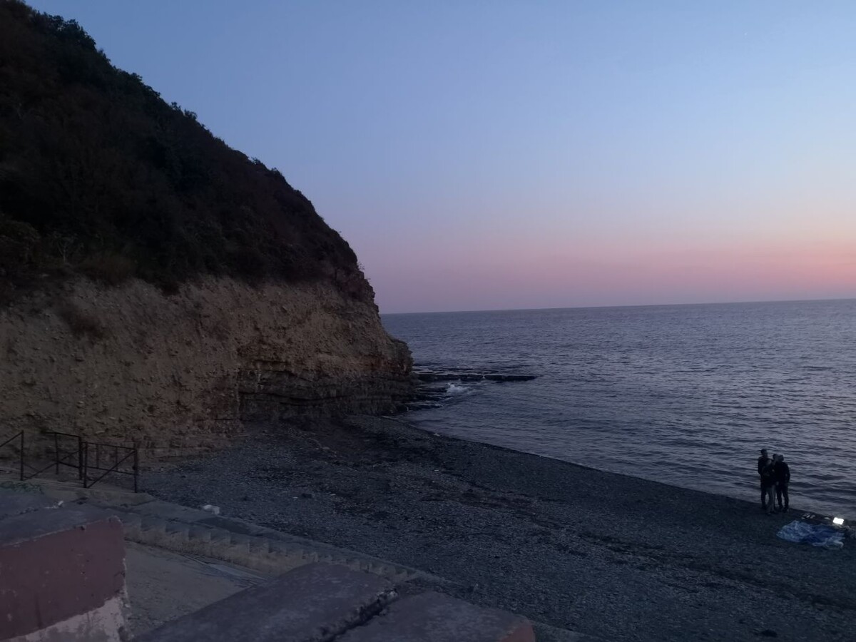 Краснодарский край. Вечернее море недалеко от Абрау-Дюрсо. Фото автора.