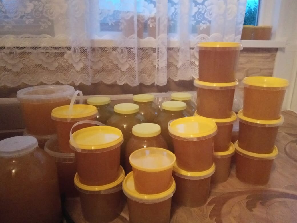 Расфасованный мёд готовый к отправки покупателям - 2019 г.
