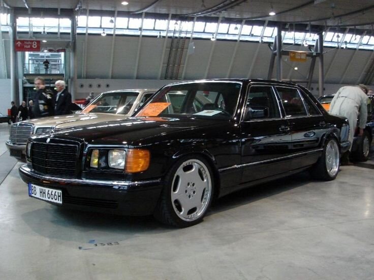 Два капитана: Mercedes W126 или BMW E32?