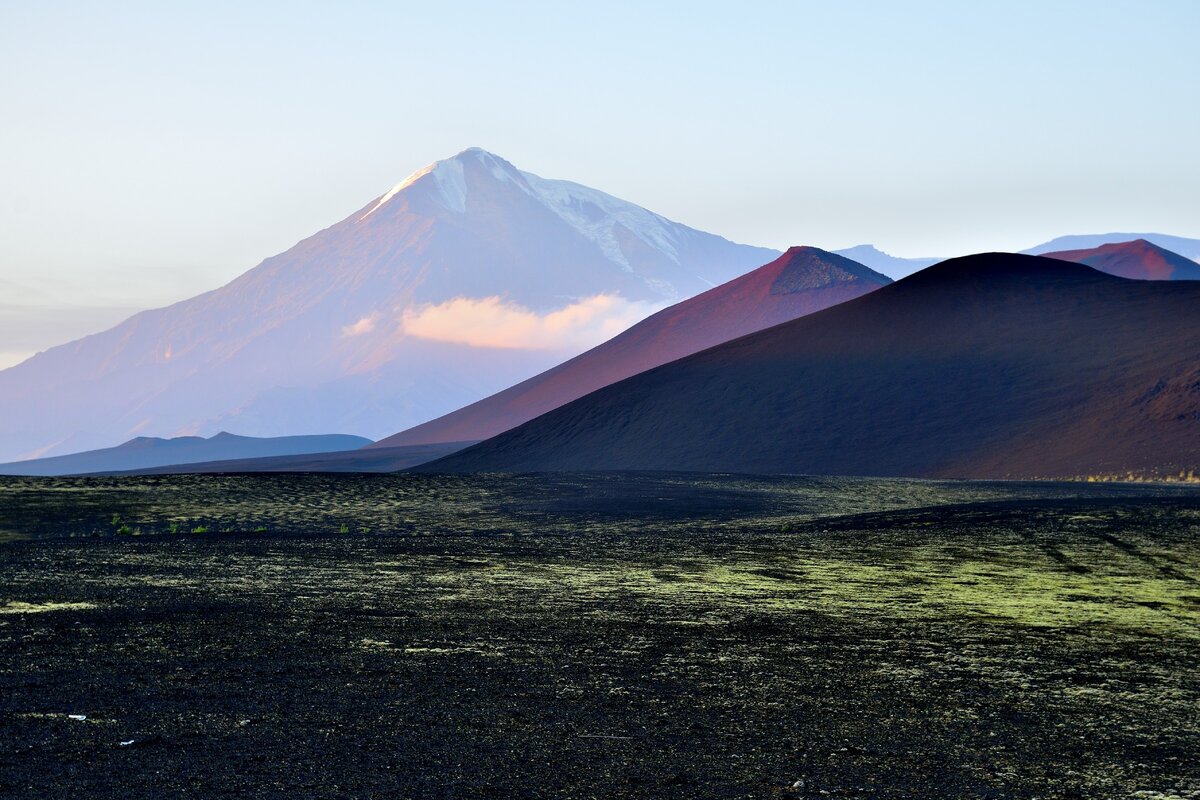 На месте Большого трещинного  Толбачинского извержения