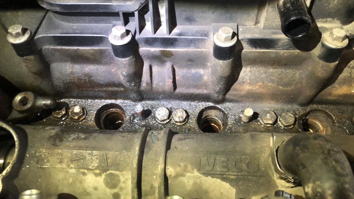 Сломанные болты крепления форсунки фиат дукато