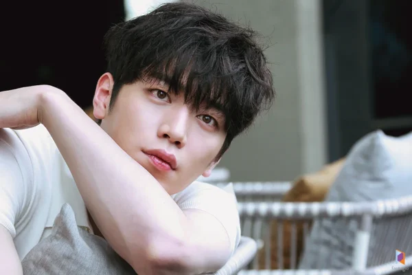 Изображение с сайта Дзен " Дорамы и шоу/К-поп. Со Кан Джун 1993 года рождения