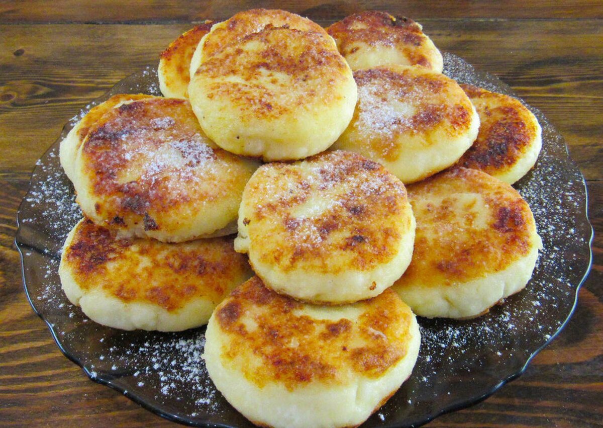 Ну, очень вкусные, сырники из творога на сковородеСырники приготовлены по этому рецепту, получаются нежными и очень вкусными.