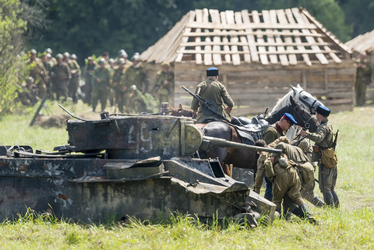 Кавалерия на военно-исторической реконструкции. Источник: группа ВК Кавалерия РККА https://vk.com/cavalryrkka