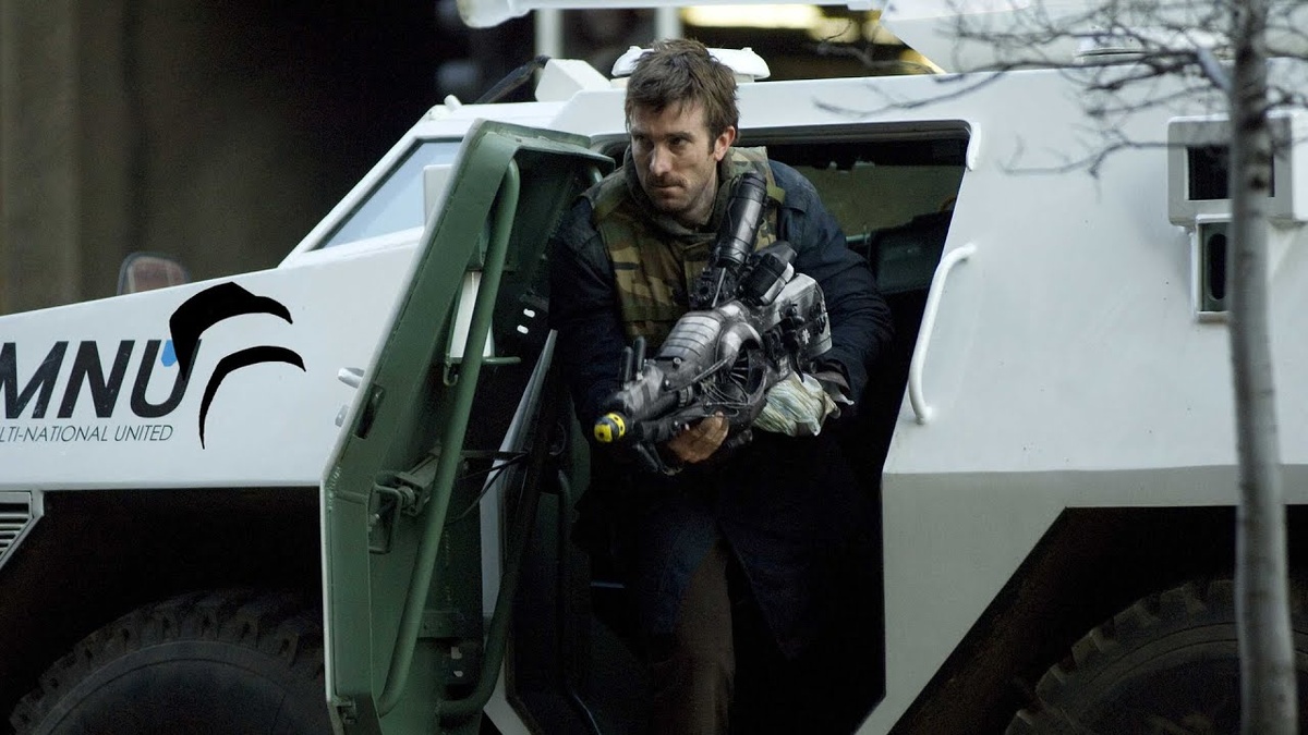 Кадр из фильма «Район №9»