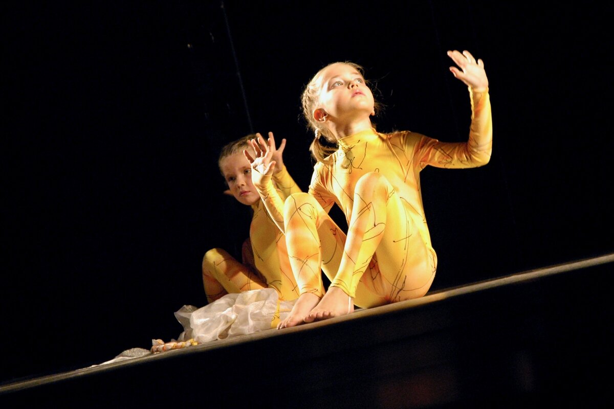 Мини-спектакль «Начало», Танцевальная Лаборатория Детской группы Креативного Танца