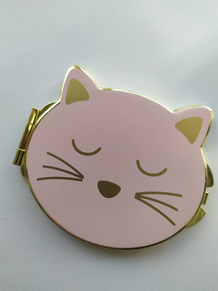 Зеркальце из Фикс Прайса за 77 рублей. 