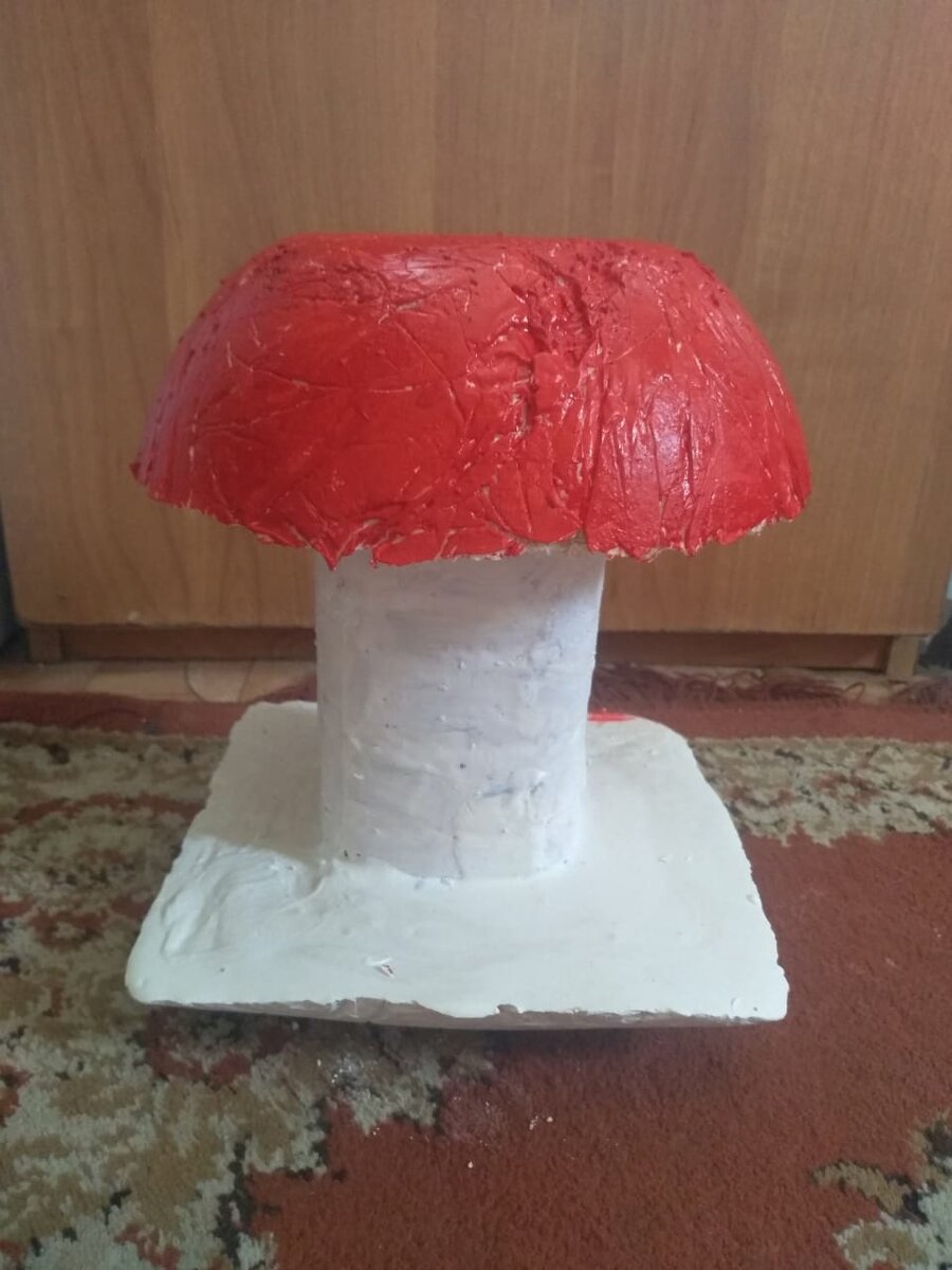 Грибок из гипса.