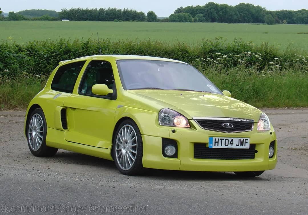 Renault Priora Hatchback V6. Фото instagram.com/carbreeding