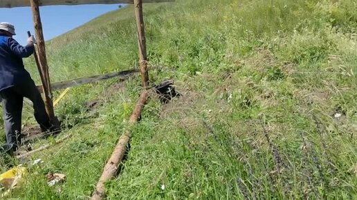 Жизнь в приволжской деревне дзен. Столбы в деревне фото. Строительство ЛЭП В деревне. Построить деревню.