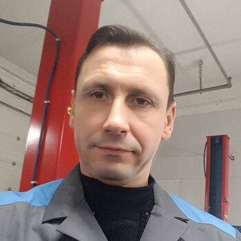Владимир Зеленский, владелец СТО, сертифицированный дилер бренда BG
