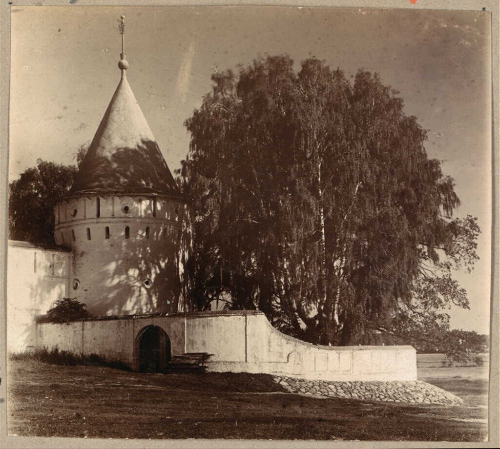 Ипатий башня