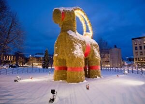 Святочный козел в Швеции.