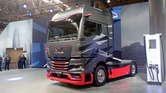 DB Schenker заказала 100 грузовиков MAN eTrucks