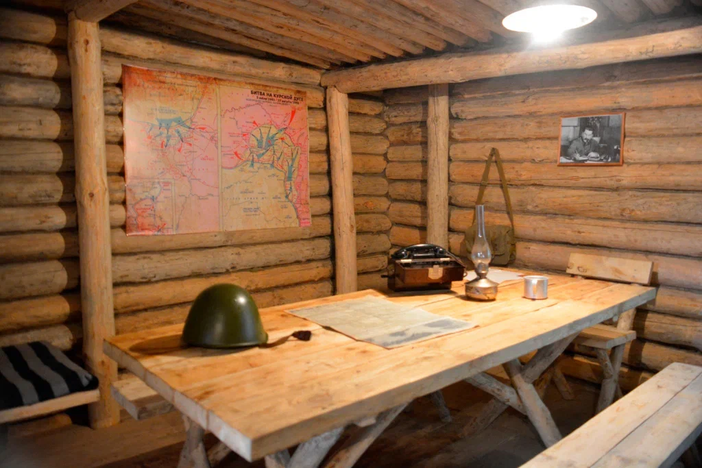 Воссозданный блиндаж времён Великой Отечественной