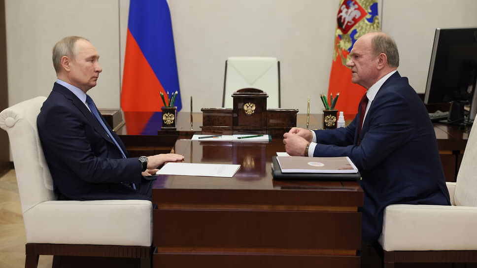 Фото: пресс-служба президента РФ📷Владимир Путин (слева) и Геннадий Зюганов во время встречи