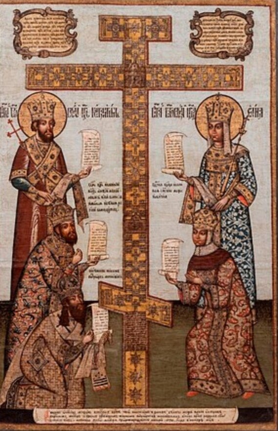 Кийский крест, изограф Богдан Салтанов, сверху родоначальник Романовых: Михаил с царицей Марией Владимировной Долгорукой, ниже царь Алексей Тишайший с царицей Марией Ильиничной Милославской и патриарх их благославляет.