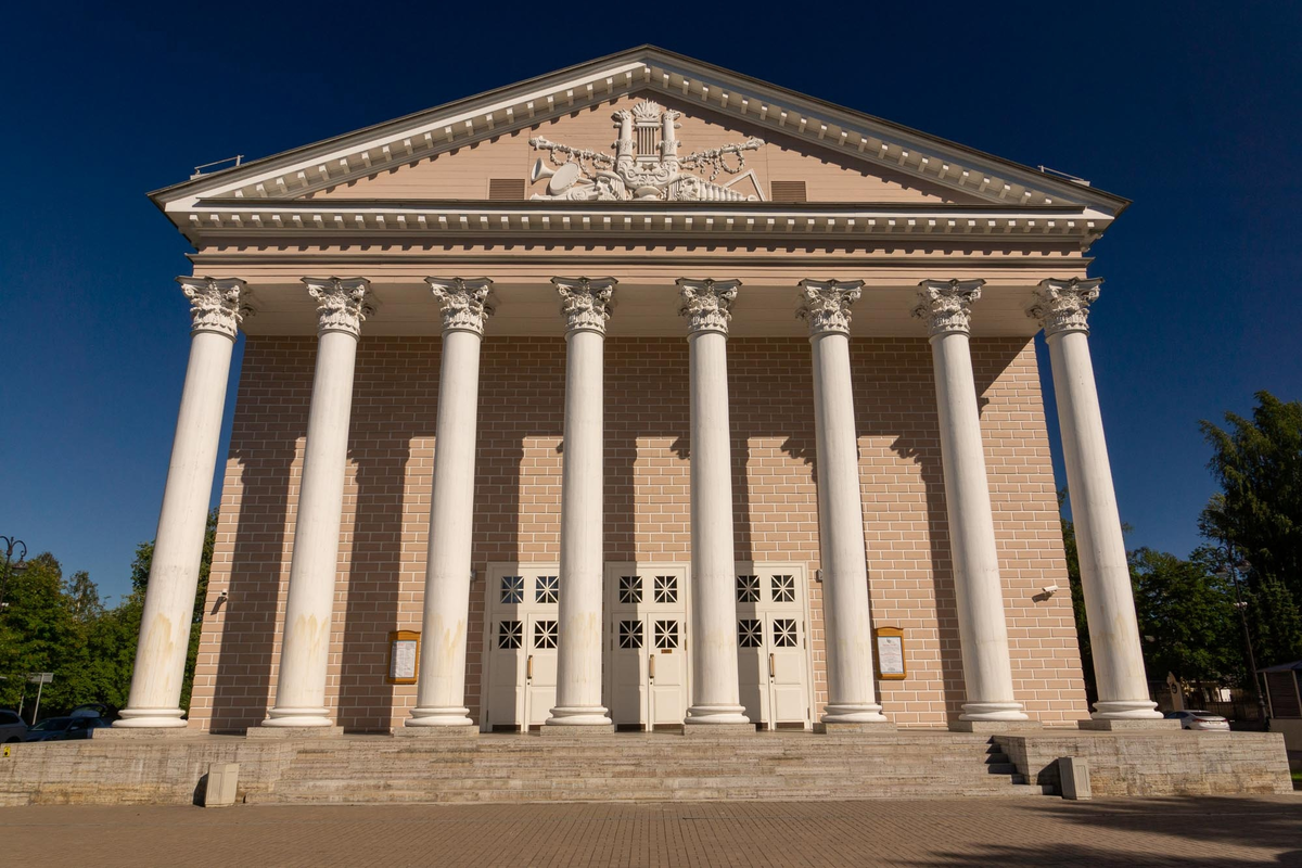 Каменноостровский театр санкт-петербург. Театр бдт на каменном острове. Театр на крестовском острове. Театр на крестовском острове. Вторая сцена бдт каменноостровский театр пл старого театра 13.