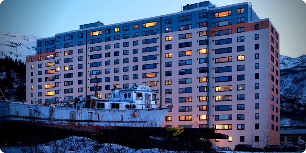 Башни Бегич. Источник изображения - яндекс картинки