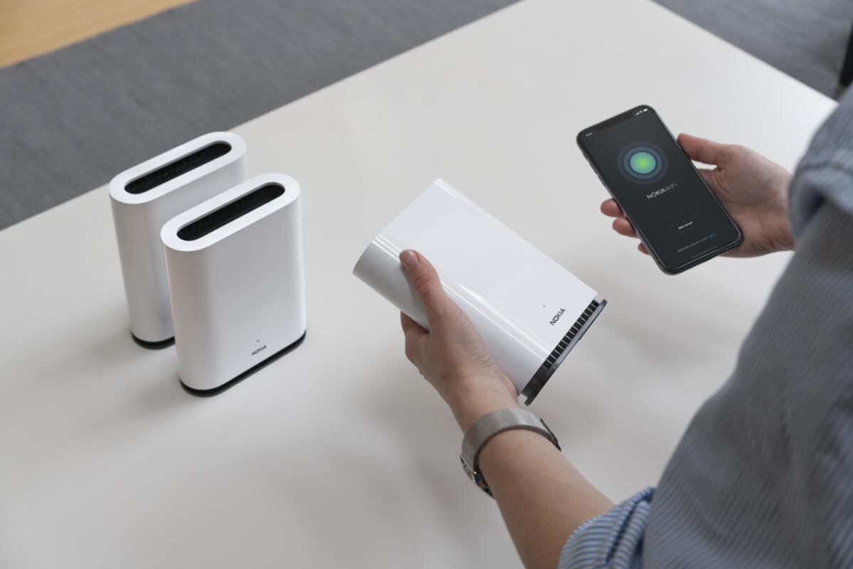 Сетевой Wi-Fi-маршрутизатор Nokia Beacon 1 имеет функцию скачкообразной перестройки интеллектуальных каналов, режим моста и приложение с тепловой картой, подробно описывающей уровень сигнала для подключенных устройств.