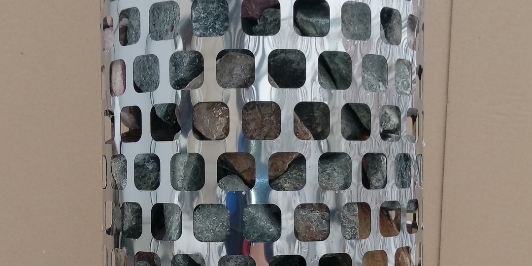 Нужна ли в бане сетка для камней?