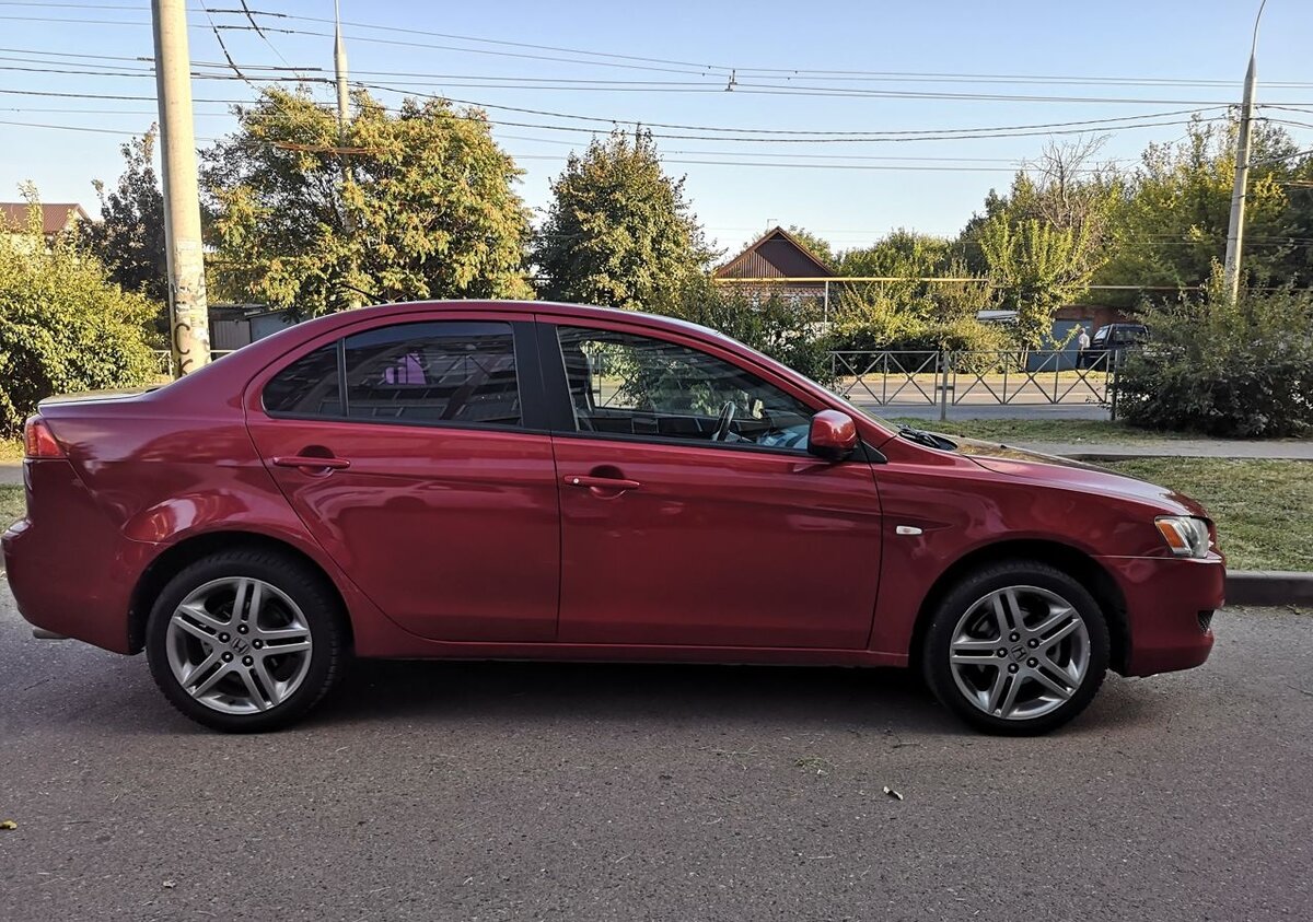 Mitsubishi Lancer X - бывший авто Андрея.