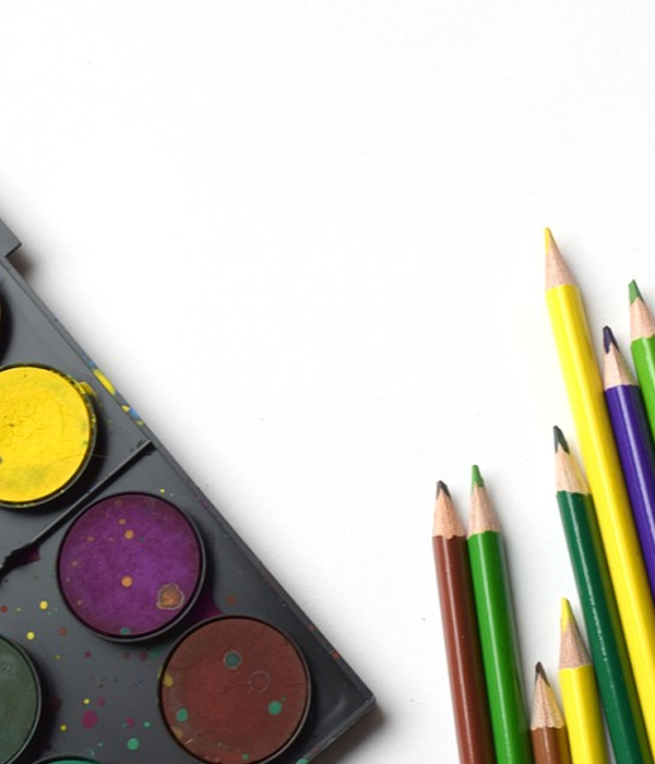 https://cdn.pixabay.com/photo/2016/08/07/18/22/back-to-school-1576791_960_720.jpg