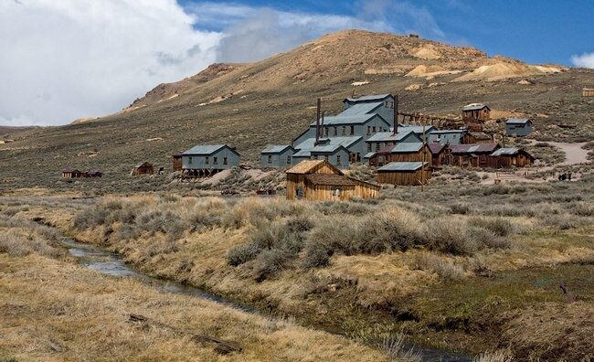 Источник фото: http://baronus.ru/wp-content/uploads/2013/01/Bodie_Ghost_Town-USA-California_36.jpg