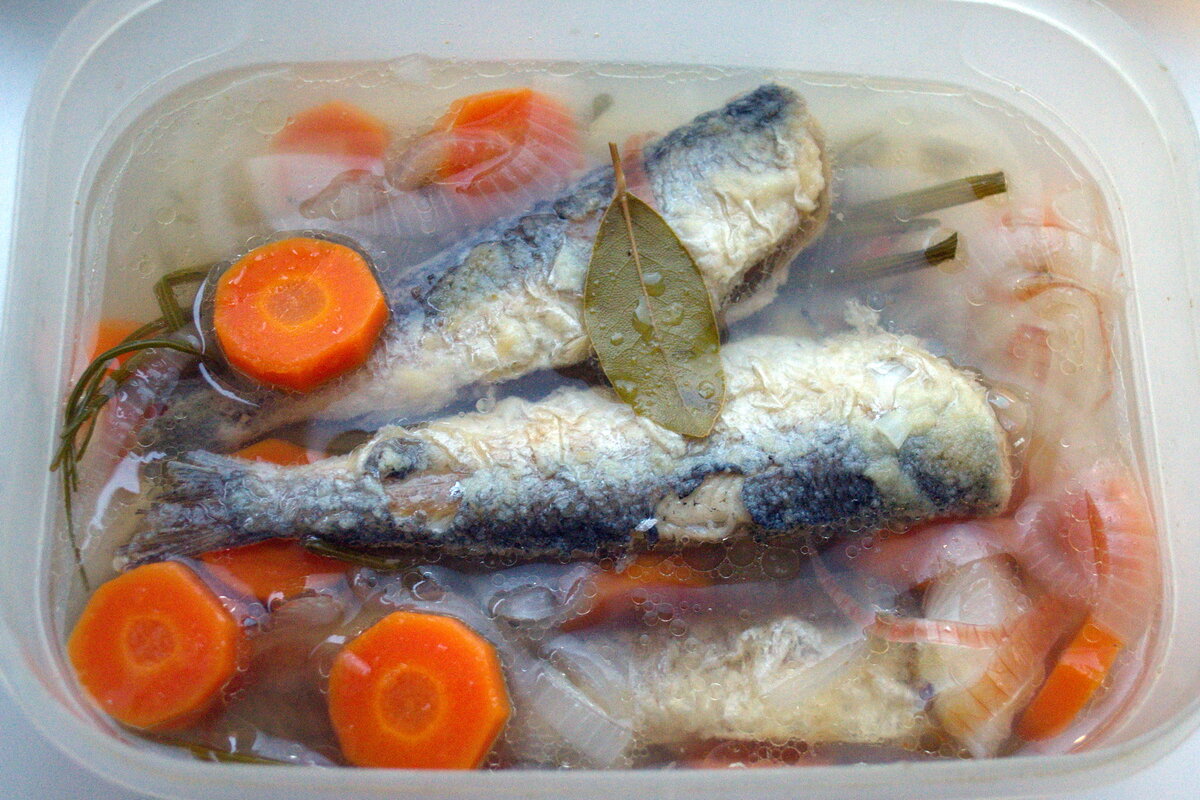 Купить вкусную рыбу. Недорогая и вкусная рыба. Рыба салака вкусная рыба. Икра салаки. Вкусная рыбка.