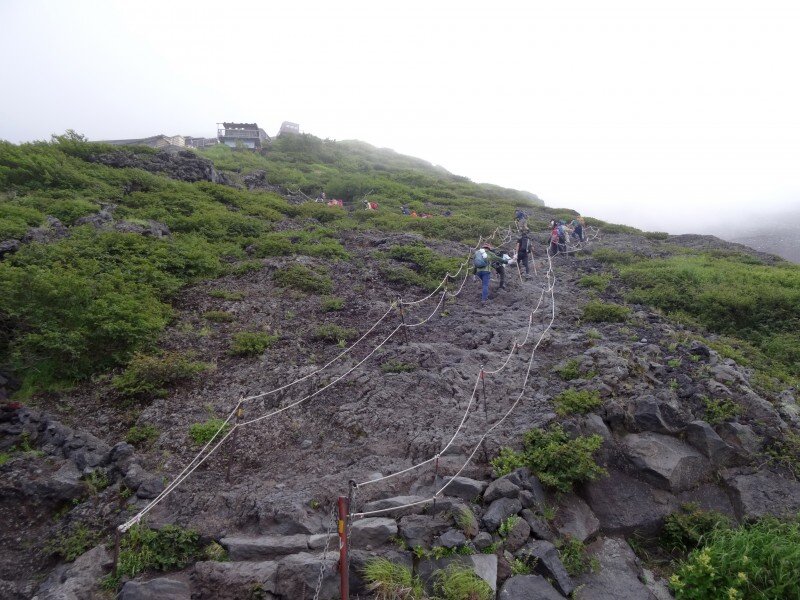 Начало тропы к восьмой станции