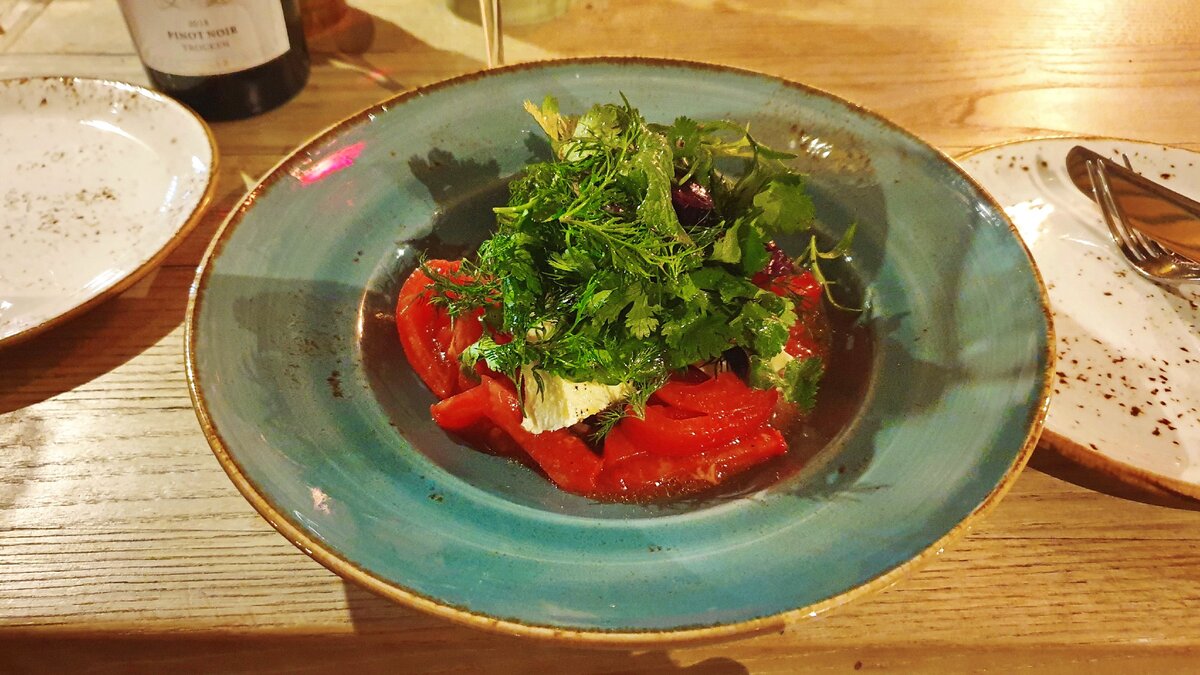 Ресторан высота 5642 москва якиманка. Ресторан высота 5642 екатеринбург. Ресторан 5642 ростов на дону. Ресторан высота. Ресторан новикова в кисловодске.