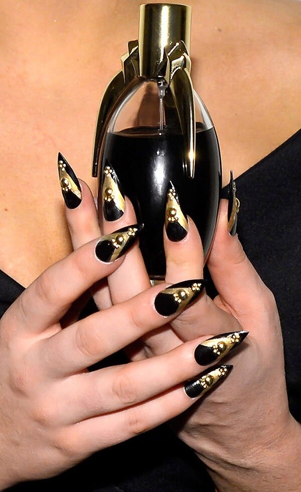 Маникюр Леди Гаги в 2012 году