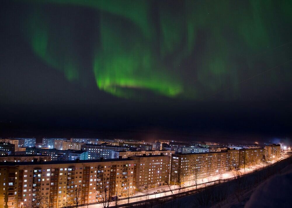 Северное сияние в городе