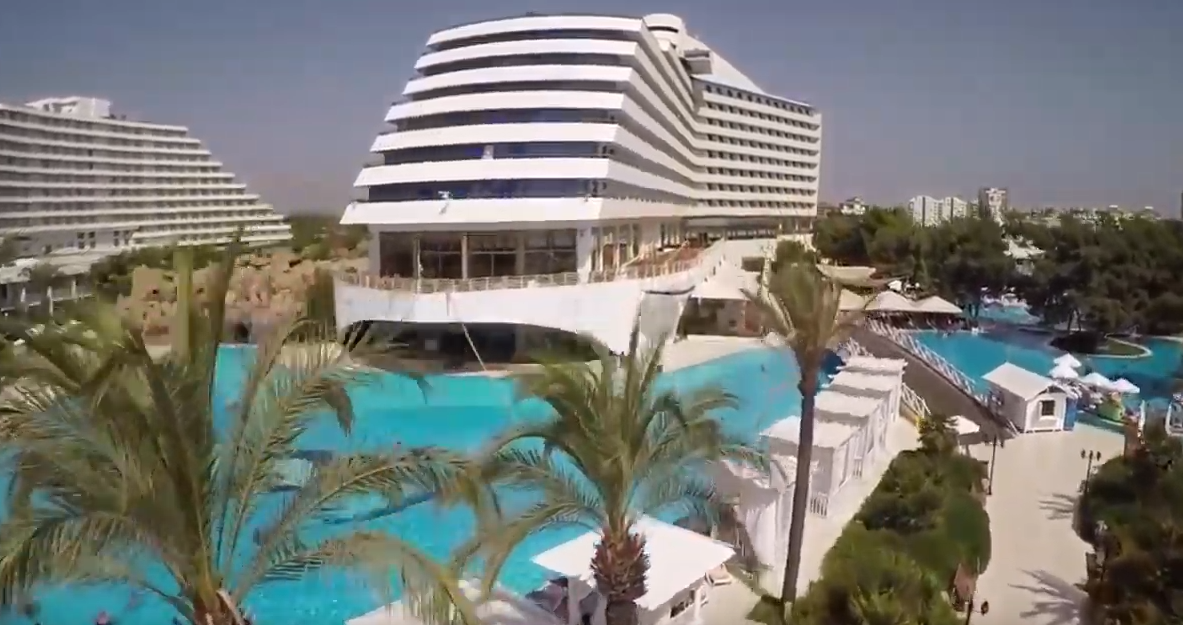 Titanic Beach Hotel