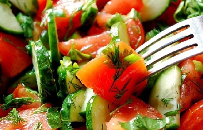 Никто не поверит, что салат приготовлен из магазинных помидор