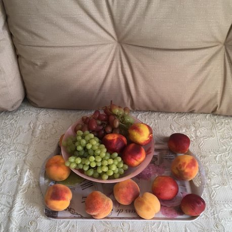 Möchten Sie Früchte? Не хотите ли фруктов?