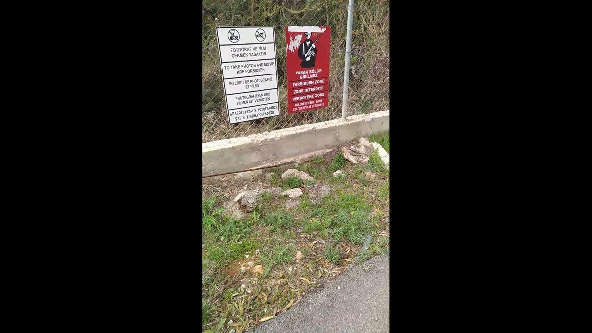 Табличек много, почти на каждом шагу в Фамагусте