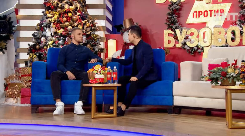 Илья не верит словам любовницы 
Фото: Кадр шоу «Бородина против Бузовой»