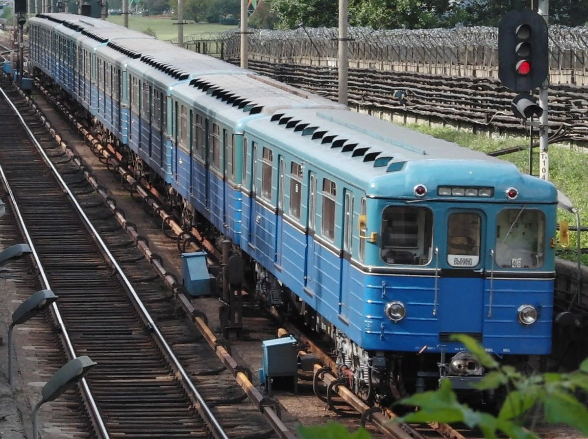 Еж-3 вагон метро. Метровагон еж3. Еж3 электропоезд. Еж3 ем508т.
