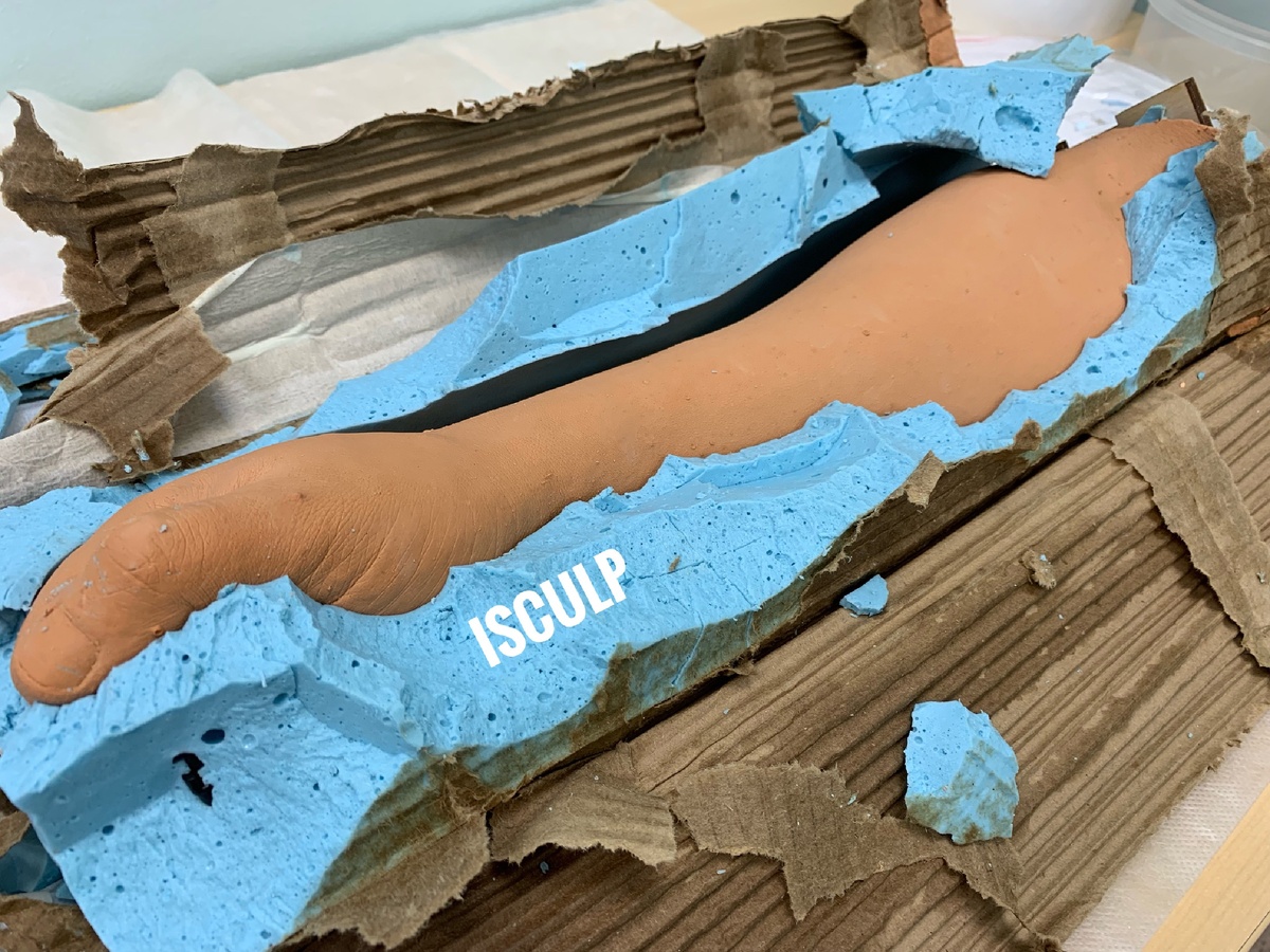 Скульптура руки