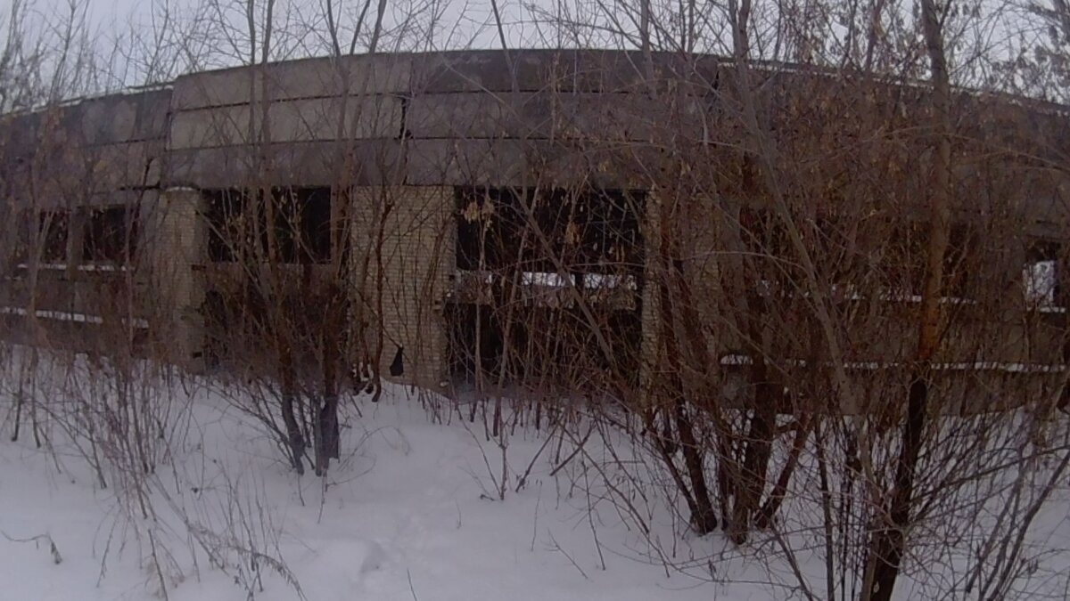 Это остатки предприятия со времен СССР.