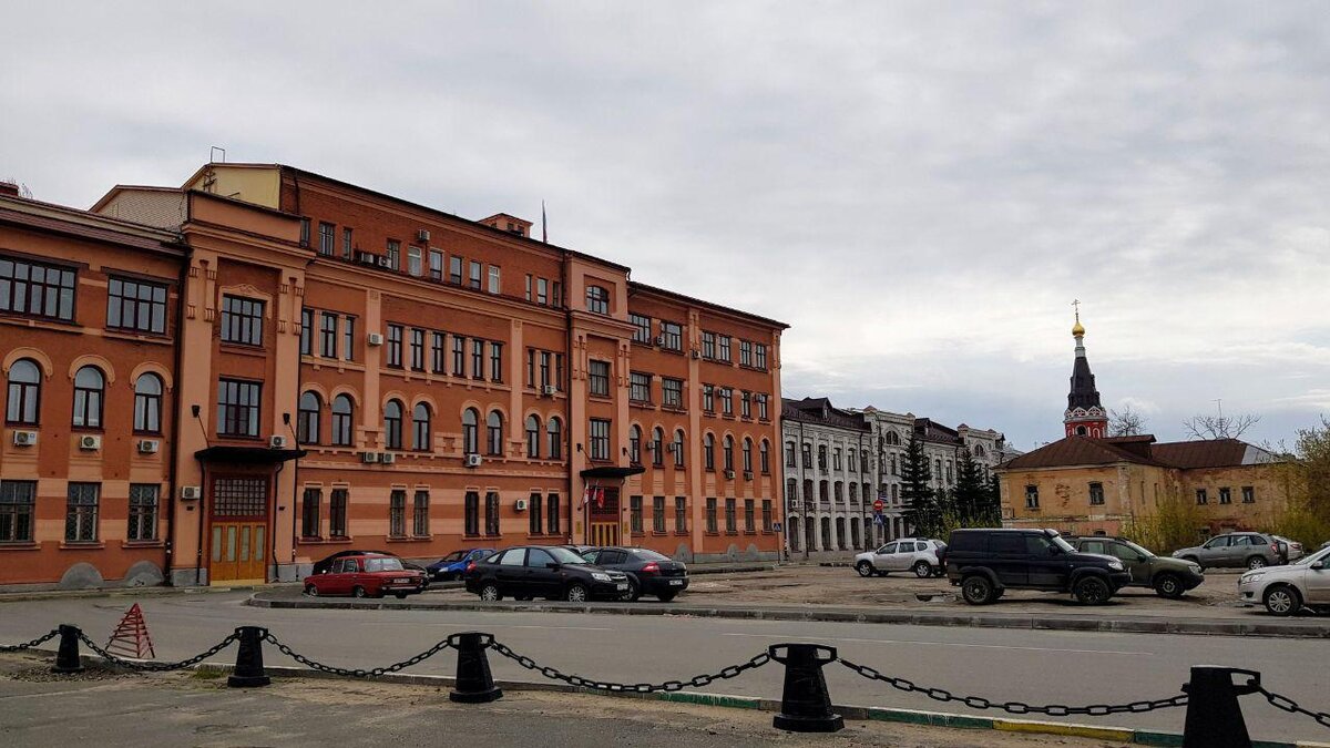 Площадь перед зданием завода «Красное Сормово». Фото: Андрей Журавлев
